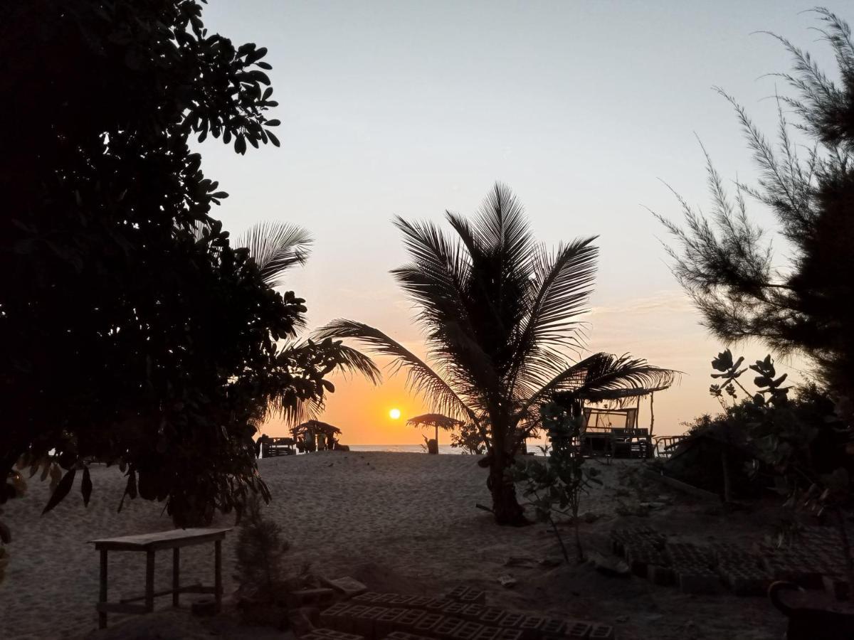 Kinkiliba Beach Lodge Sanyang Extérieur photo