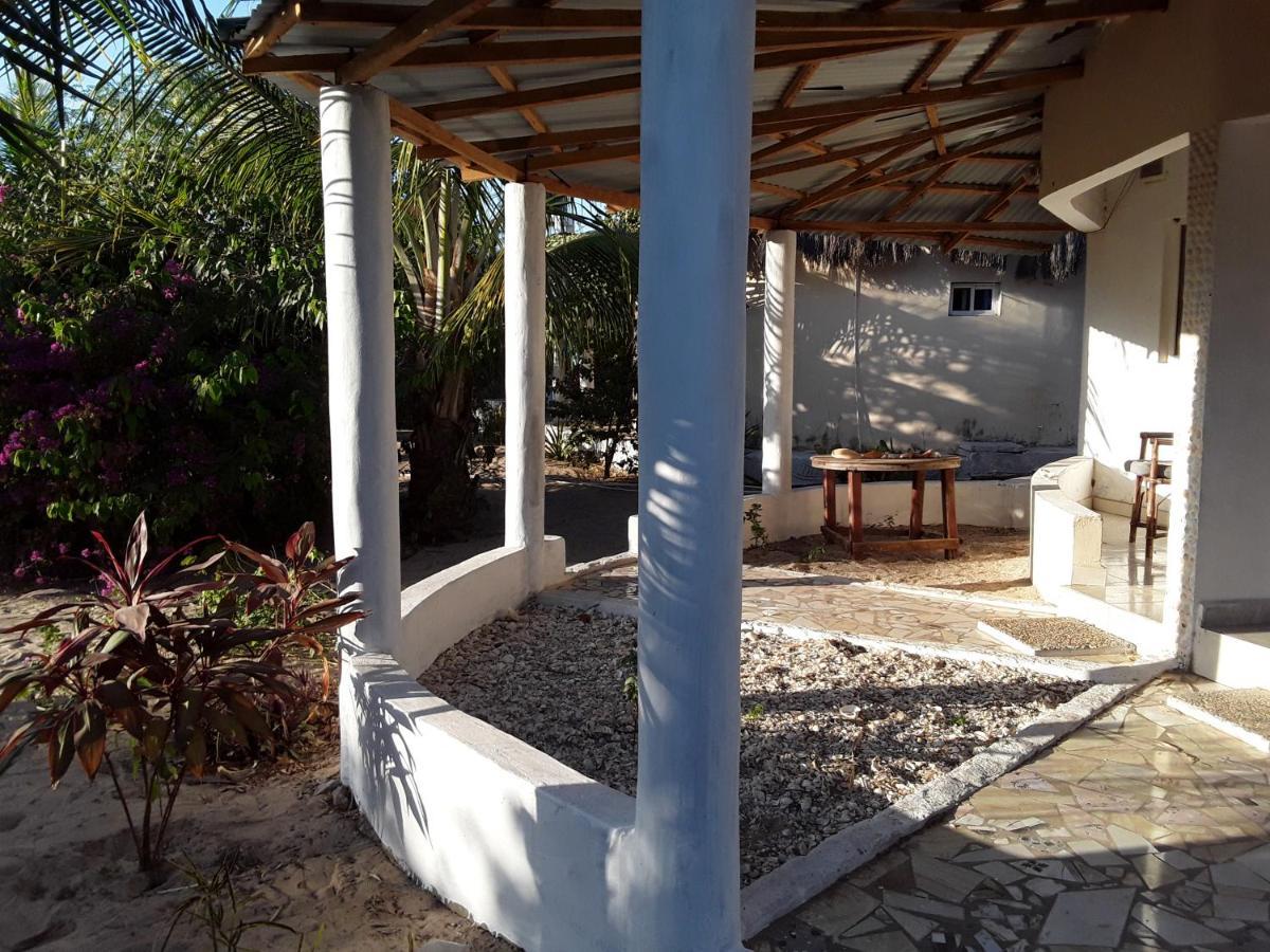 Kinkiliba Beach Lodge Sanyang Extérieur photo