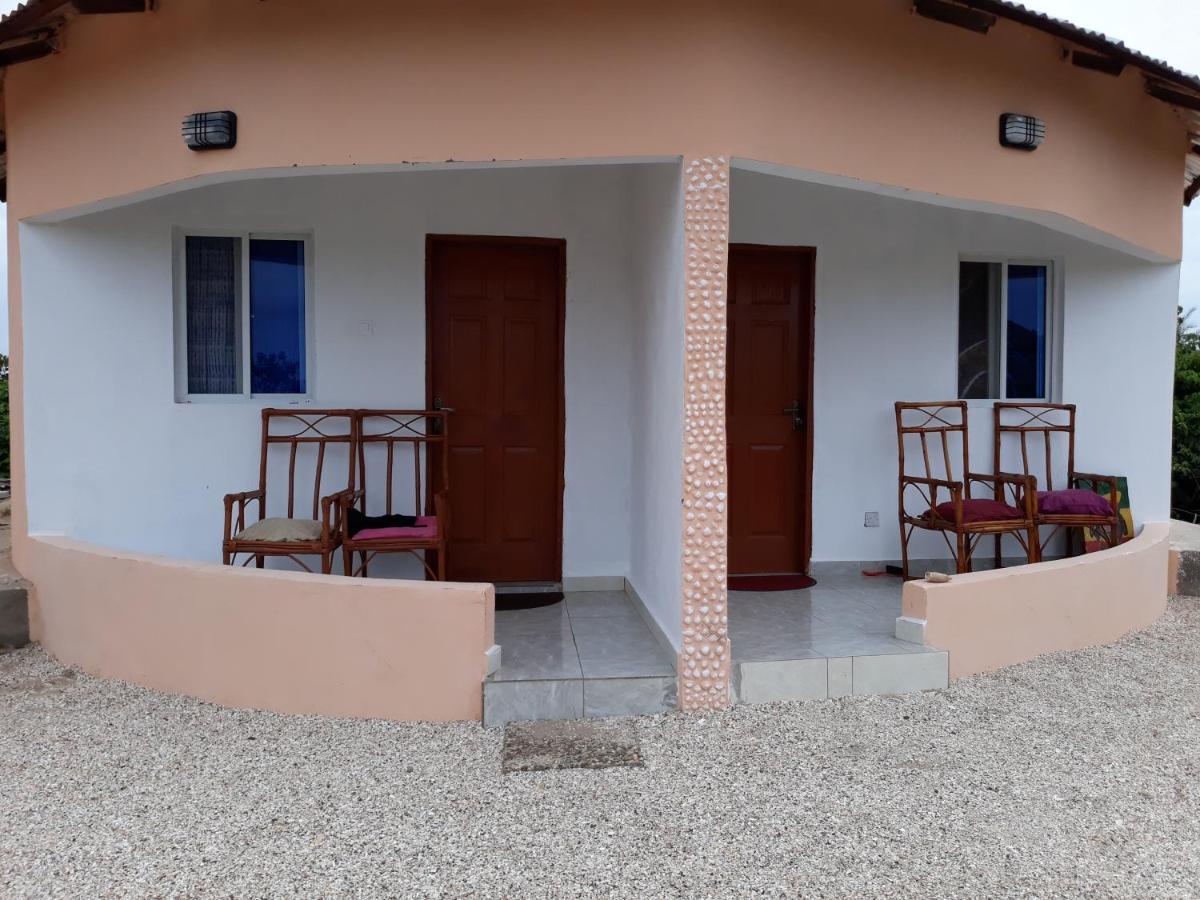 Kinkiliba Beach Lodge Sanyang Extérieur photo